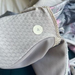 Lululemon free to be bra size 4